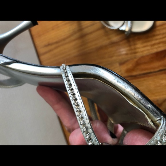 Silver strappy with rhinestones Bakers US women’s 9 - Picture 5 of 8